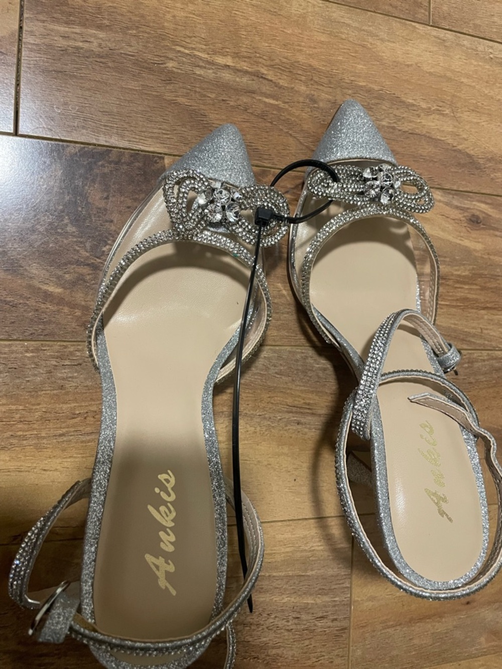 BNWT Silver bow crystal wedding heels
